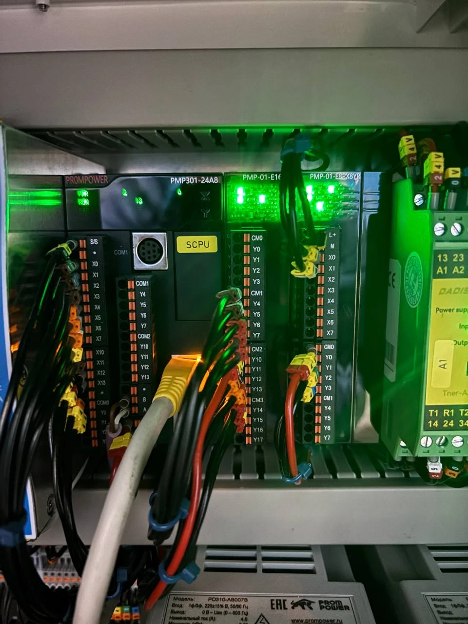Роботизированный комплекс паллетирования коробов на базе коллаборативного робота PROMPOWER R16